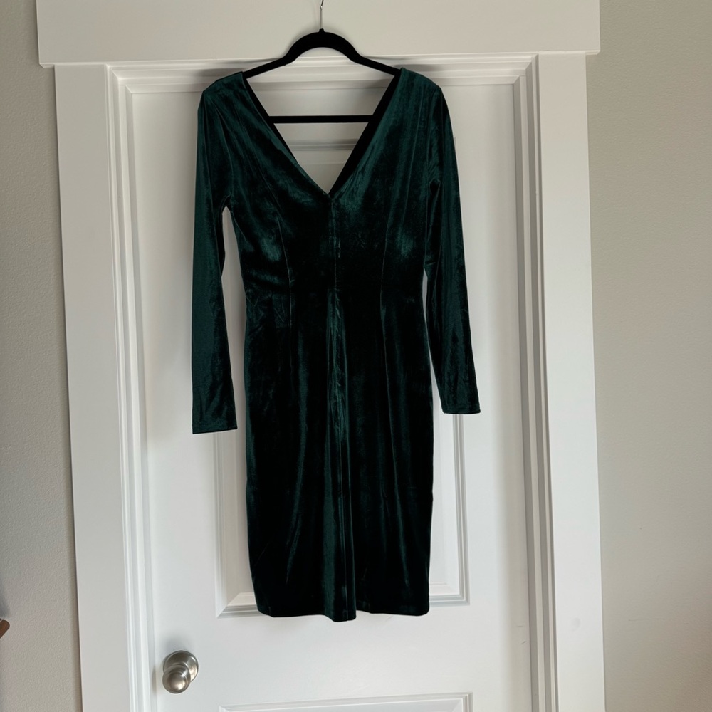 ELIZA J Ruched Long Sleeve Velvet Body-Con Dress Hunter Green 8 - Picture 4 of 5